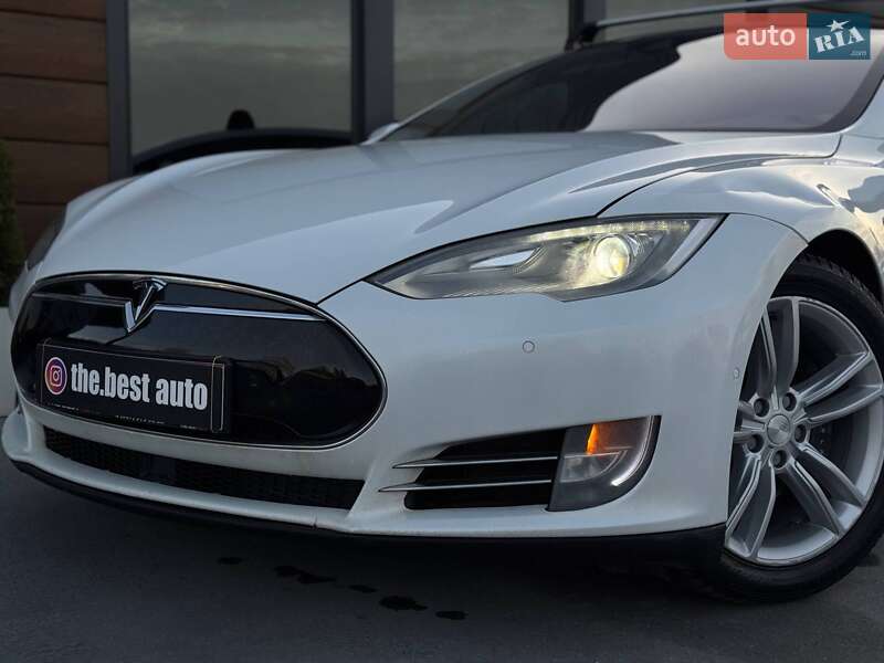 Ліфтбек Tesla Model S 2015 в Рівному фото 4 Ліфтбек Tesla Model S 2015 в Рівному