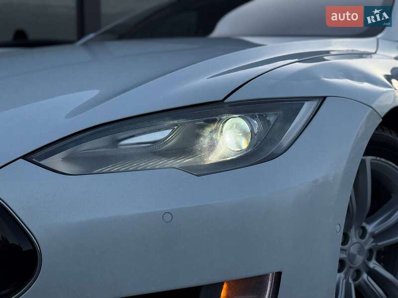Ліфтбек Tesla Model S 2015 в Рівному фото 6 Ліфтбек Tesla Model S 2015 в Рівному