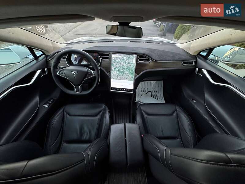 Ліфтбек Tesla Model S 2015 в Рівному фото 49 Ліфтбек Tesla Model S 2015 в Рівному