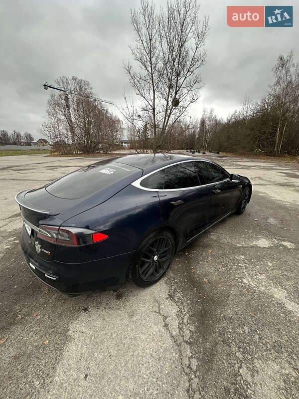 Лифтбек Tesla Model S 2013 в Звягеле