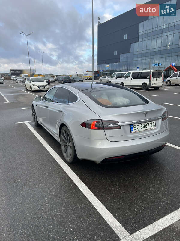 Ліфтбек Tesla Model S 2017 в Львові фото 4 Ліфтбек Tesla Model S 2017 в Львові