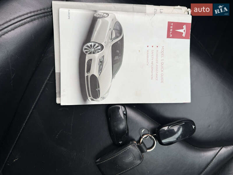 Лифтбек Tesla Model S 2015 в Радехове фото 16 Лифтбек Tesla Model S 2015 в Радехове