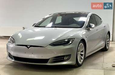 Ліфтбек Tesla Model S 2017 в Тернополі