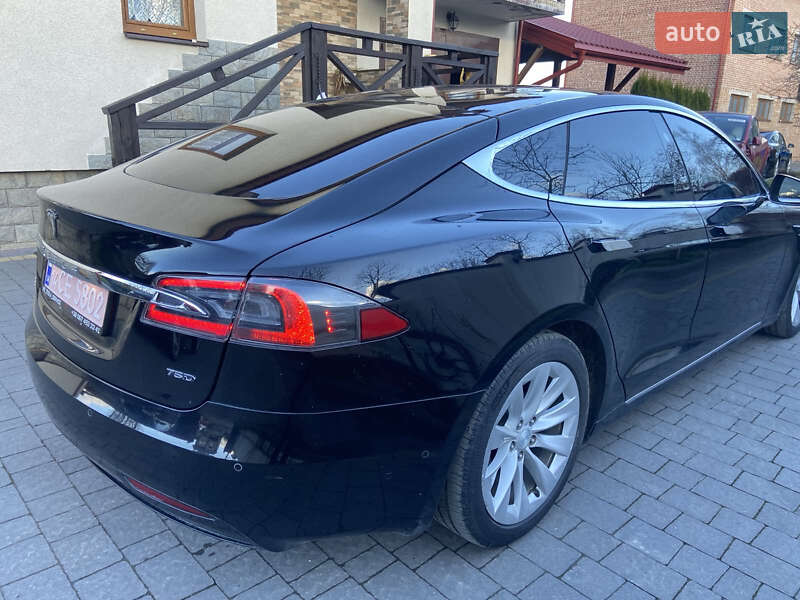 Ліфтбек Tesla Model S 2018 в Львові фото 19 Ліфтбек Tesla Model S 2018 в Львові