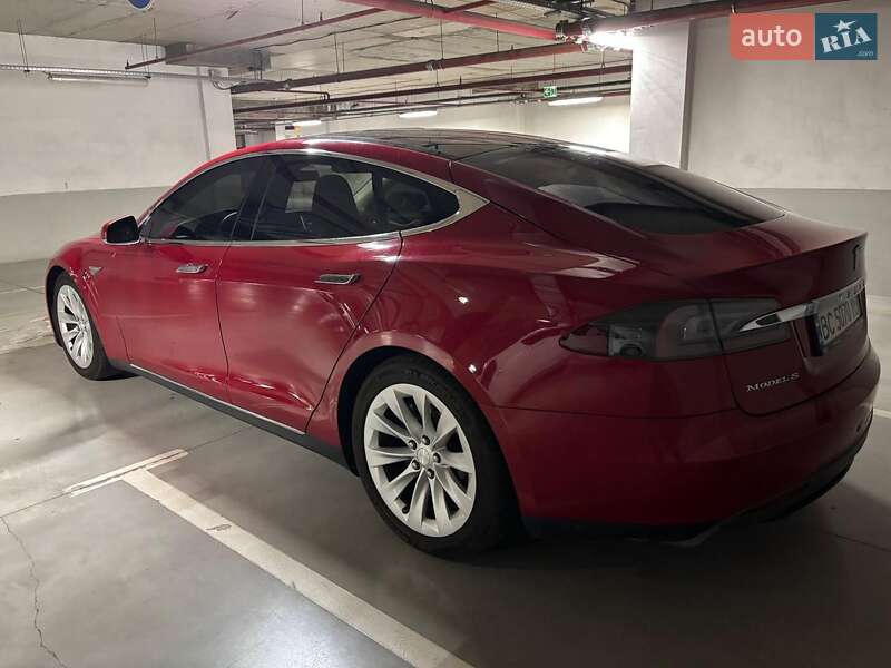 Лифтбек Tesla Model S 2016 в Львове фото 6 Лифтбек Tesla Model S 2016 в Львове