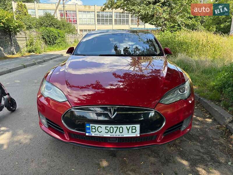 Лифтбек Tesla Model S 2016 в Львове фото 12 Лифтбек Tesla Model S 2016 в Львове