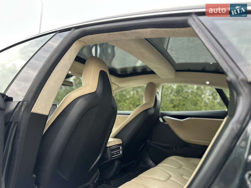 Лифтбек Tesla Model S 2014 в Львове фото 16 Лифтбек Tesla Model S 2014 в Львове