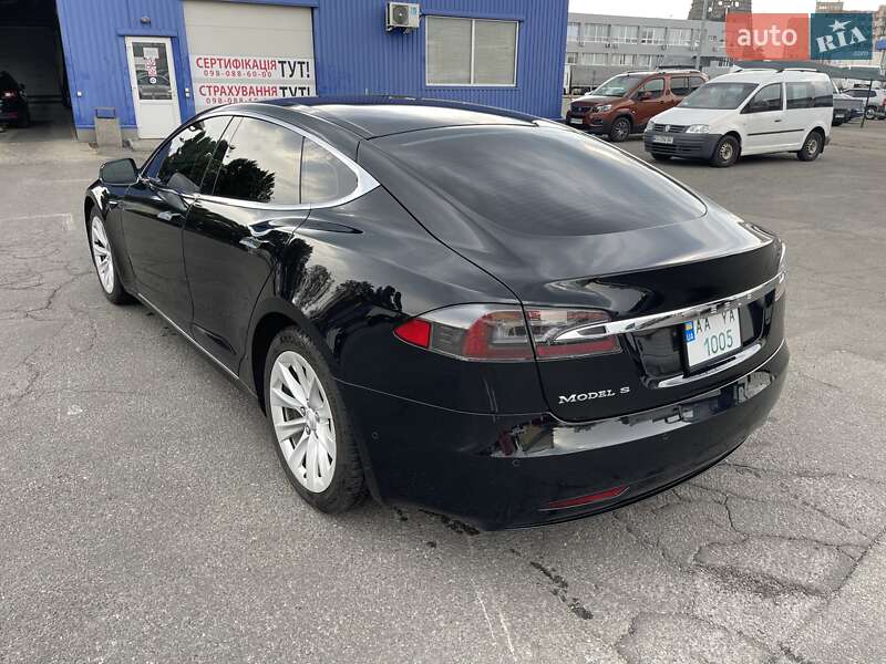 Лифтбек Tesla Model S 2016 в Киеве фото 15 Лифтбек Tesla Model S 2016 в Киеве