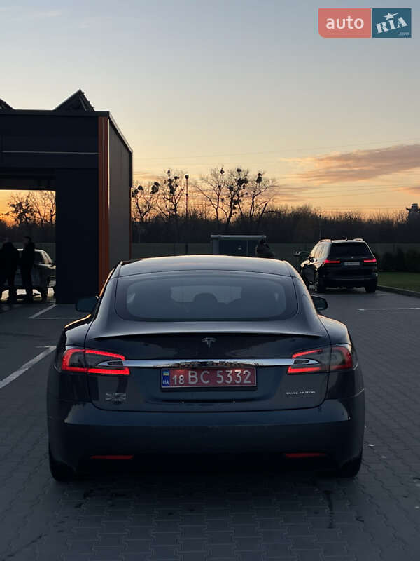Ліфтбек Tesla Model S 2020 в Вінниці