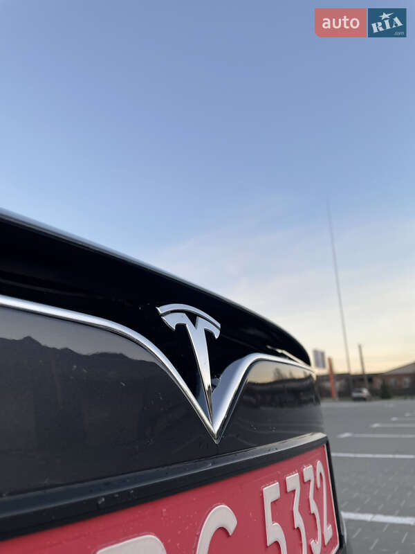 Ліфтбек Tesla Model S 2020 в Вінниці