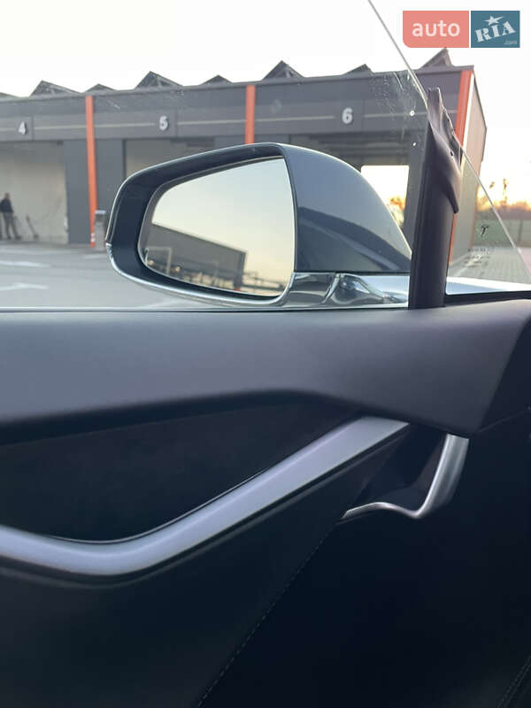 Ліфтбек Tesla Model S 2020 в Вінниці