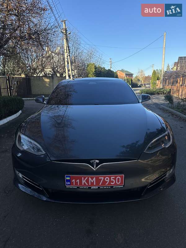 Лифтбек Tesla Model S 2018 в Киеве фото 50 Лифтбек Tesla Model S 2018 в Киеве