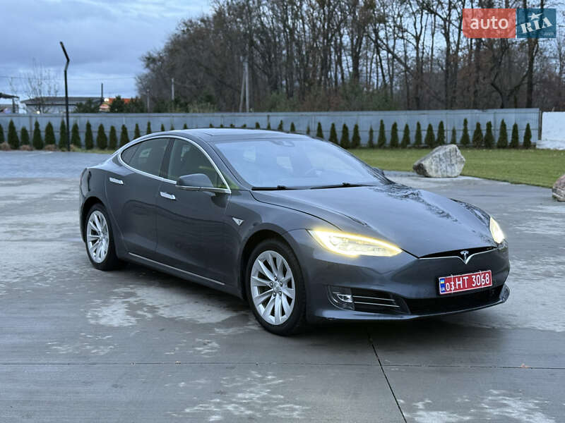 Лифтбек Tesla Model S 2016 в Луцке фото 4 Лифтбек Tesla Model S 2016 в Луцке