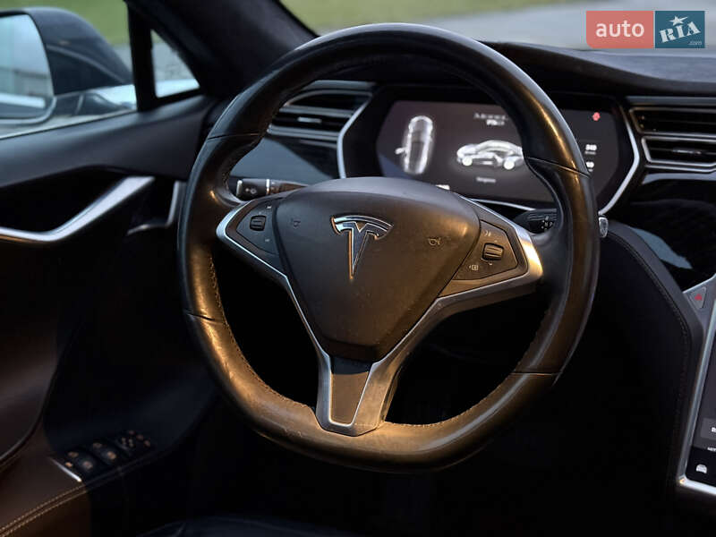 Лифтбек Tesla Model S 2016 в Луцке фото 35 Лифтбек Tesla Model S 2016 в Луцке