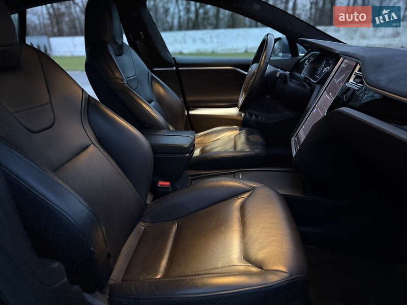 Лифтбек Tesla Model S 2016 в Луцке фото 41 Лифтбек Tesla Model S 2016 в Луцке