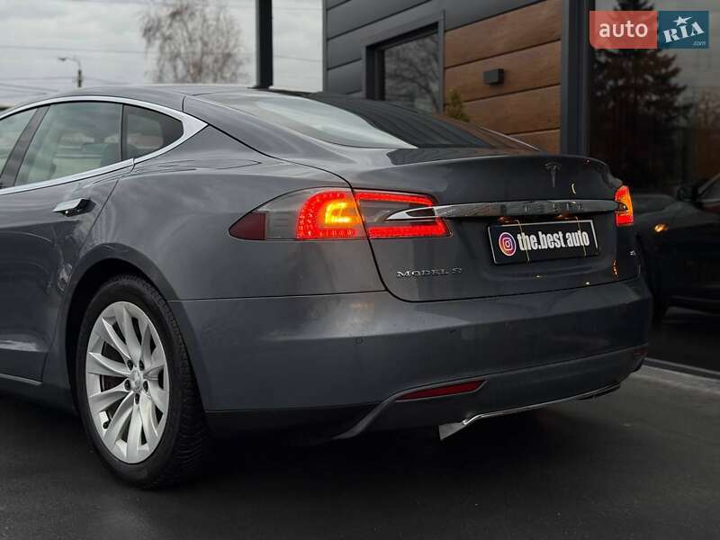 Лифтбек Tesla Model S 2014 в Ровно фото 5 Лифтбек Tesla Model S 2014 в Ровно