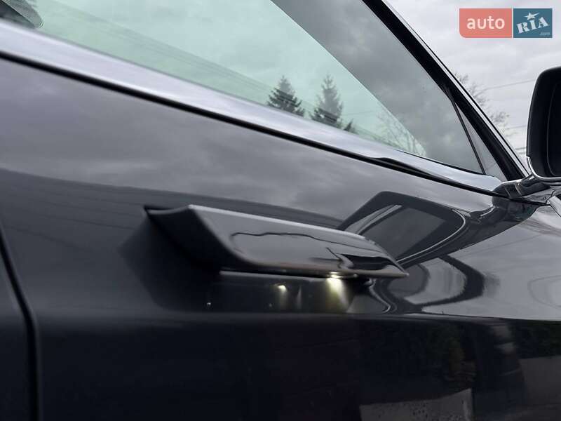 Лифтбек Tesla Model S 2014 в Ровно фото 58 Лифтбек Tesla Model S 2014 в Ровно