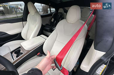 Лифтбек Tesla Model S 2021 в Ивано-Франковске