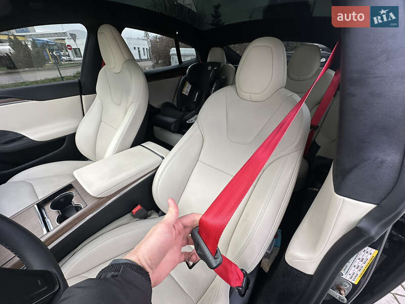 Лифтбек Tesla Model S 2021 в Ивано-Франковске