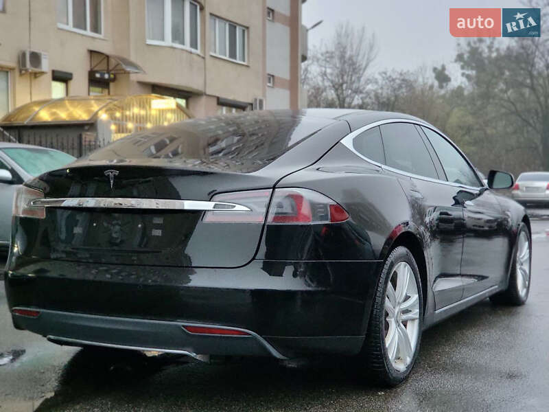 Лифтбек Tesla Model S 2014 в Киеве фото 6 Лифтбек Tesla Model S 2014 в Киеве
