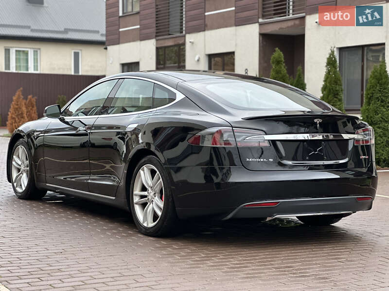 Ліфтбек Tesla Model S 2015 в Одесі
