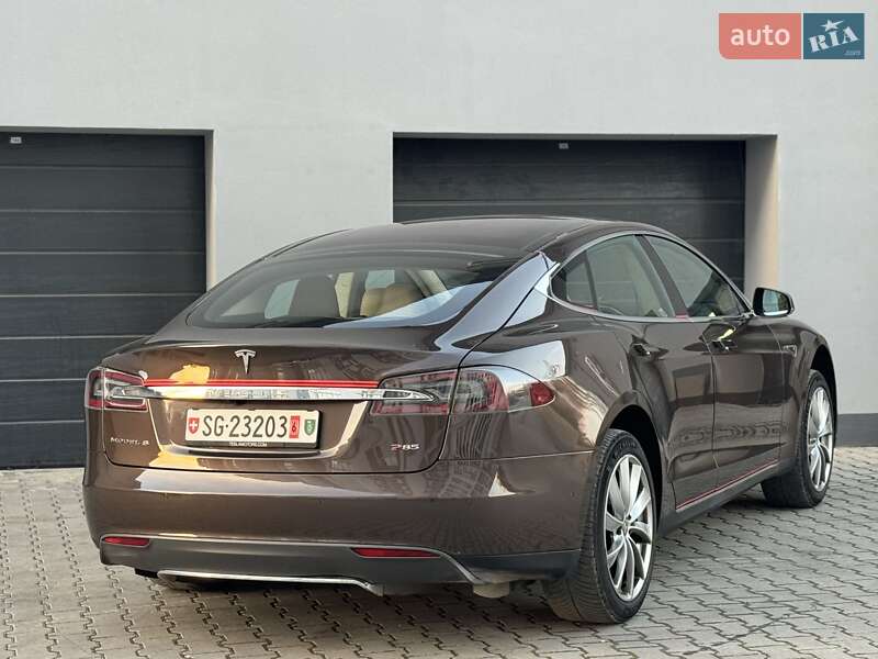 Лифтбек Tesla Model S 2014 в Тернополе фото 9 Лифтбек Tesla Model S 2014 в Тернополе