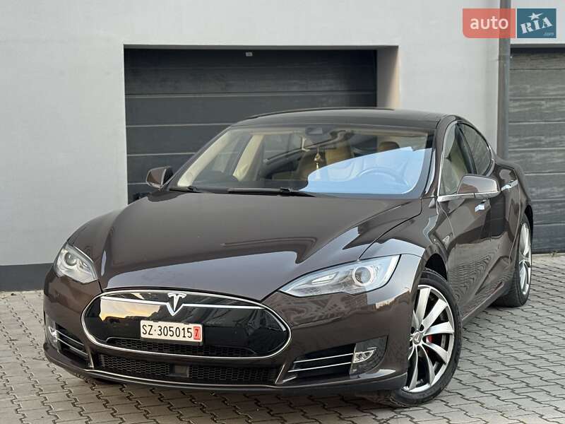 Лифтбек Tesla Model S 2014 в Тернополе фото 5 Лифтбек Tesla Model S 2014 в Тернополе