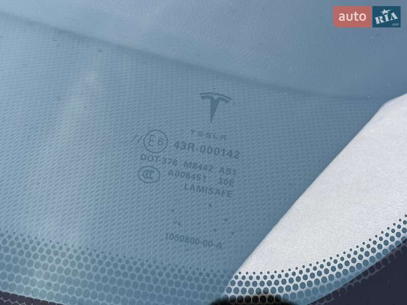 Лифтбек Tesla Model S 2014 в Тернополе фото 63 Лифтбек Tesla Model S 2014 в Тернополе