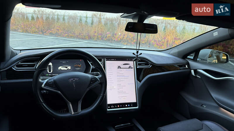 Ліфтбек Tesla Model S 2017 в Луцьку
