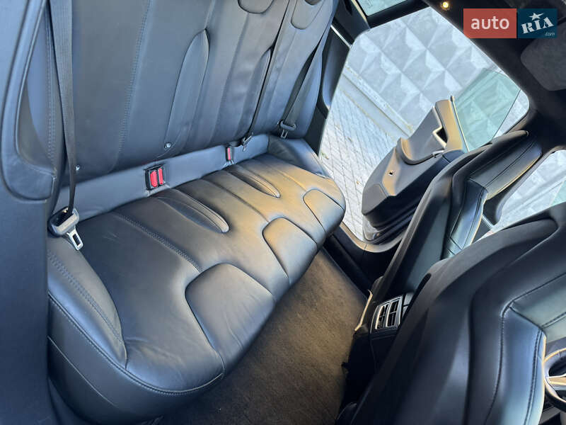 Ліфтбек Tesla Model S 2015 в Рівному