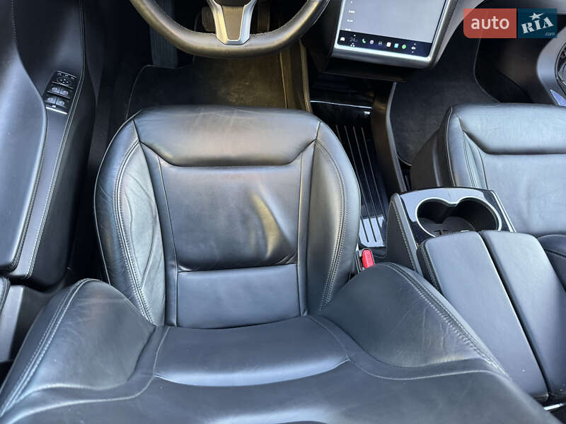 Ліфтбек Tesla Model S 2015 в Рівному