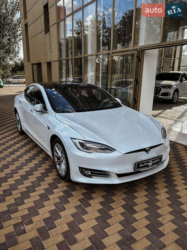 Ліфтбек Tesla Model S 2016 в Миколаєві фото 6 Ліфтбек Tesla Model S 2016 в Миколаєві