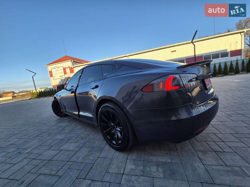 Ліфтбек Tesla Model S 2017 в Луцьку