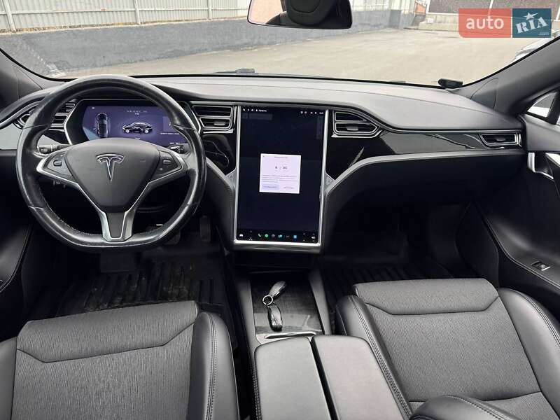 Ліфтбек Tesla Model S 2017 в Вінниці