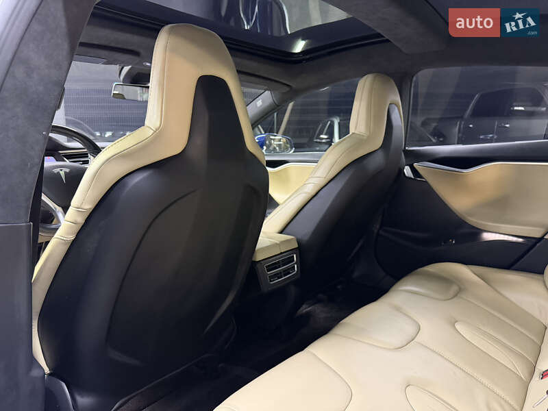 Лифтбек Tesla Model S 2016 в Одессе фото 23 Лифтбек Tesla Model S 2016 в Одессе