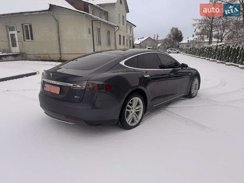Лифтбек Tesla Model S 2016 в Львове фото 6 Лифтбек Tesla Model S 2016 в Львове