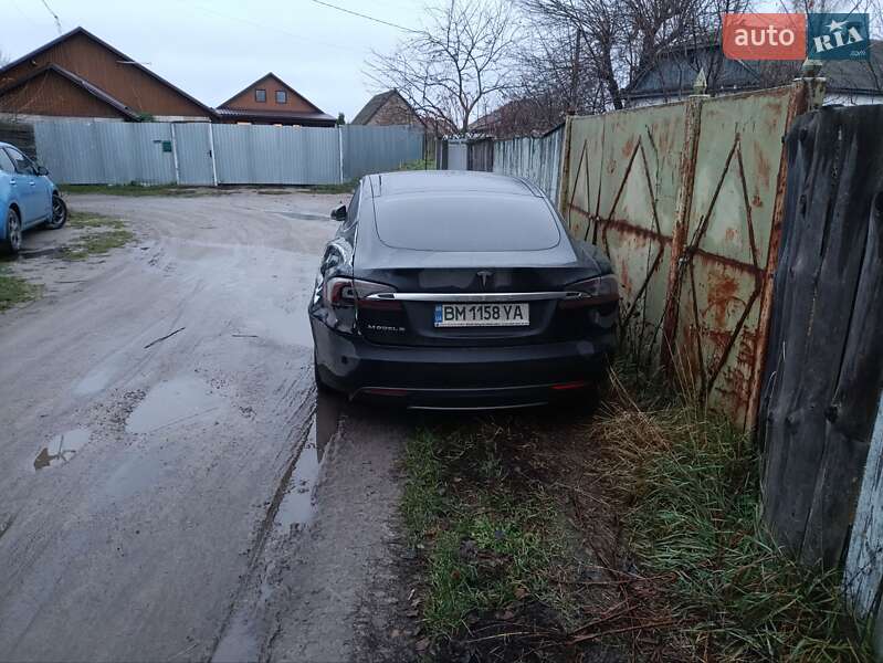 Ліфтбек Tesla Model S 2014 в Києві
