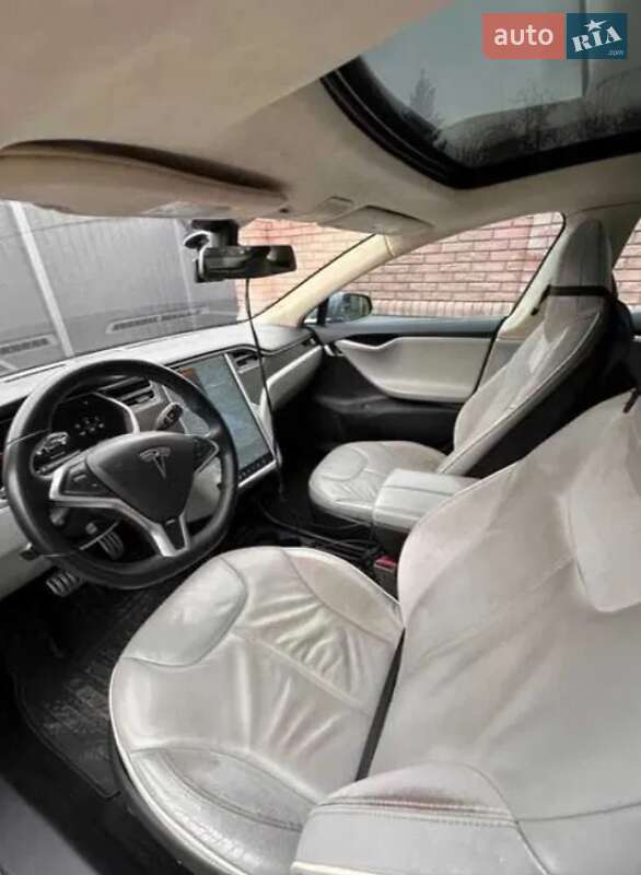 Лифтбек Tesla Model S 2013 в Киеве