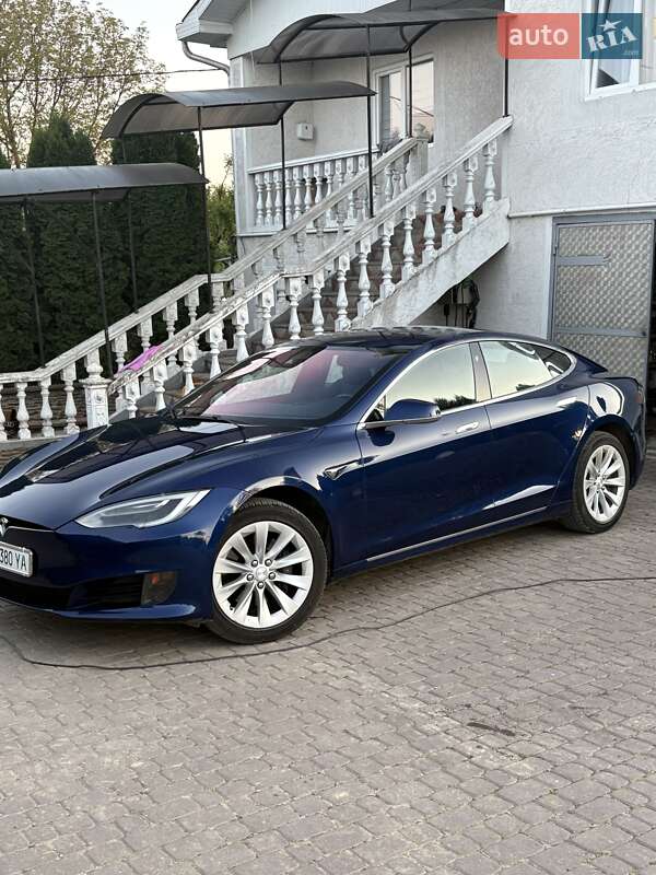 Tesla Model S 2017