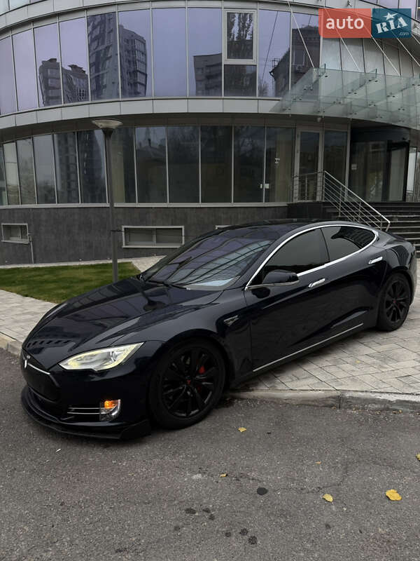 Ліфтбек Tesla Model S 2014 в Запоріжжі фото 4 Ліфтбек Tesla Model S 2014 в Запоріжжі
