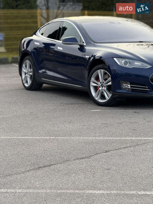 Лифтбек Tesla Model S 2015 в Александрие фото 5 Лифтбек Tesla Model S 2015 в Александрие