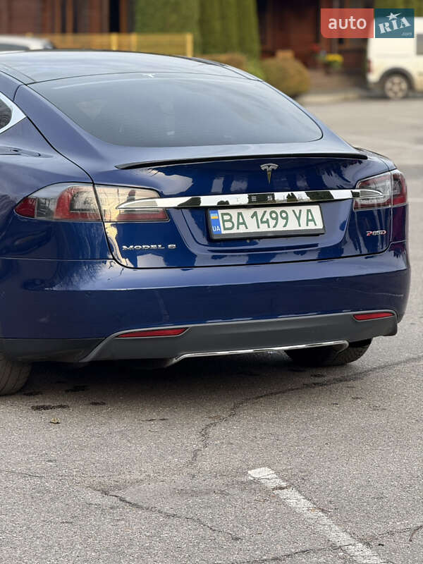 Лифтбек Tesla Model S 2015 в Александрие фото 23 Лифтбек Tesla Model S 2015 в Александрие