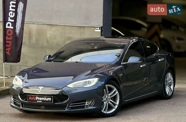 Лифтбек Tesla Model S 2015 в Харькове