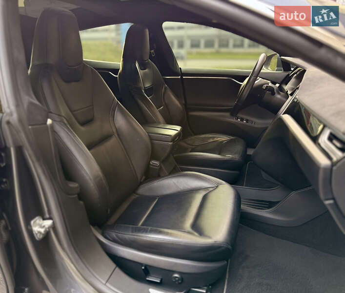 Ліфтбек Tesla Model S 2015 в Харкові