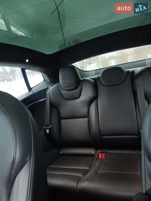 Лифтбек Tesla Model S 2022 в Львове