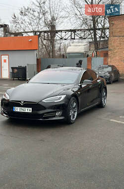Лифтбек Tesla Model S 2021 в Киеве