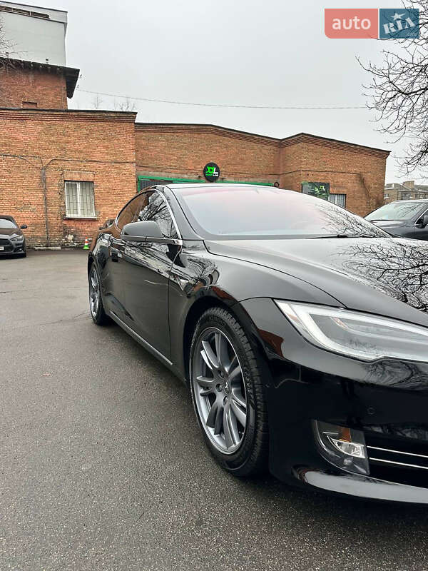 Ліфтбек Tesla Model S 2021 в Києві