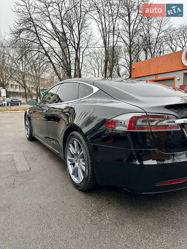 Ліфтбек Tesla Model S 2021 в Києві