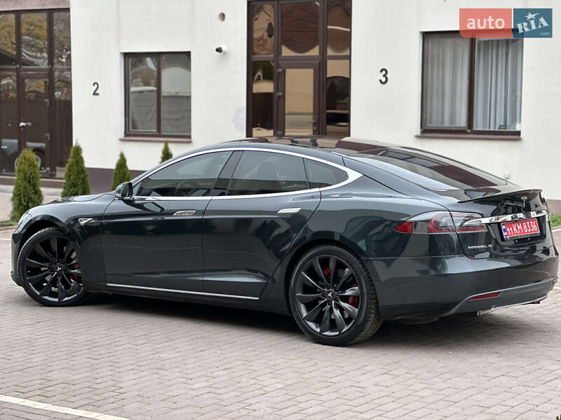 Ліфтбек Tesla Model S 2013 в Одесі