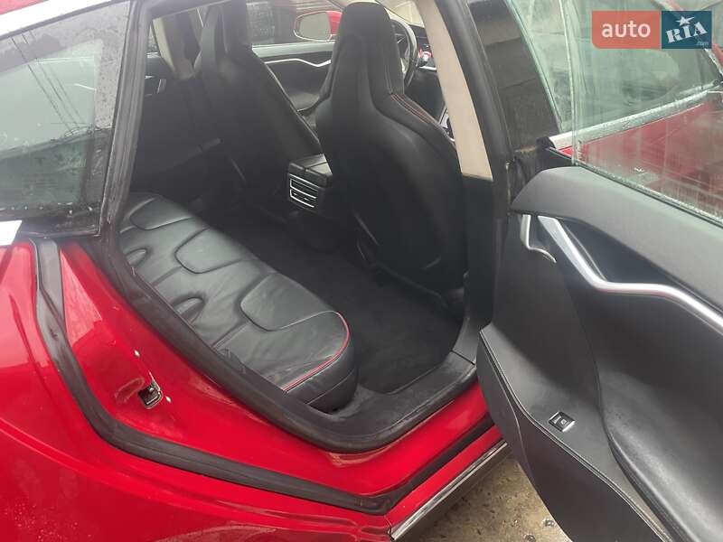 Ліфтбек Tesla Model S 2014 в Києві